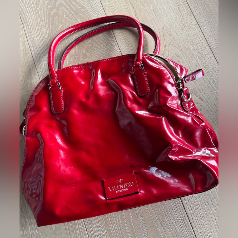 Valentino Garavani Red Patent Bow Top-Handle Shoulder Bag - Picture 3 of 12